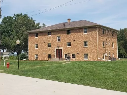 33 - Kennedy Dr Apartment for rent in East Moline, IL 33 - Kennedy Dr Apartment for rent in East Moline, IL