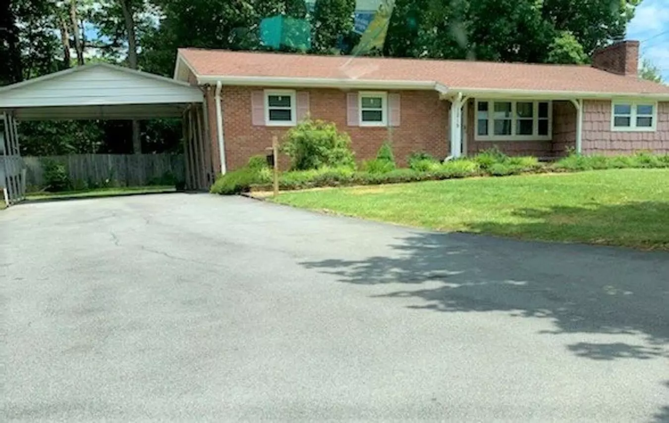 3 Bedroom / 2 Bath Brick Home Johnson City, Tn House for rent in Jonesborough, TN