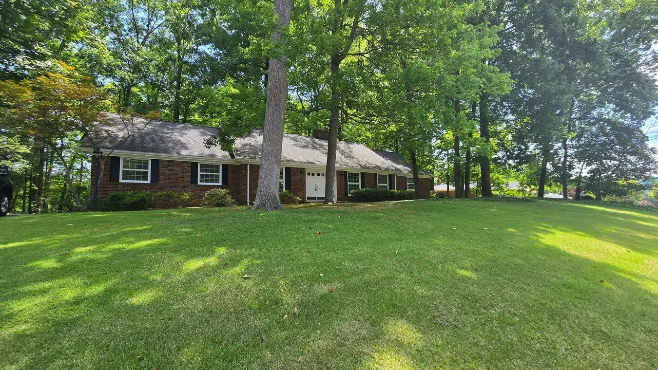 4 Bed/2.5 Bath Brick Home - Kingsport Tn House for rent in Kingsport, TN