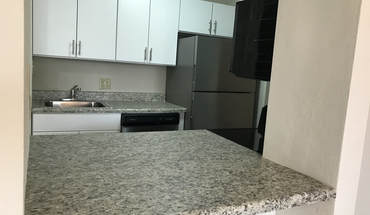 5 of 11 807 S Locust Apartment for rent in Champaign, IL