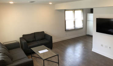 3 of 13 911 S Oak Apartment for rent in Champaign, IL