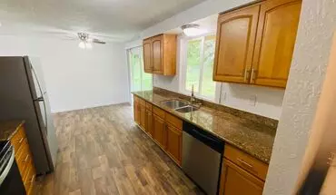 4 of 41 Wilson Duplex Apartment for rent in Burlington, WA