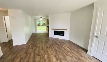 2 of 41 Wilson Duplex Apartment for rent in Burlington, WA