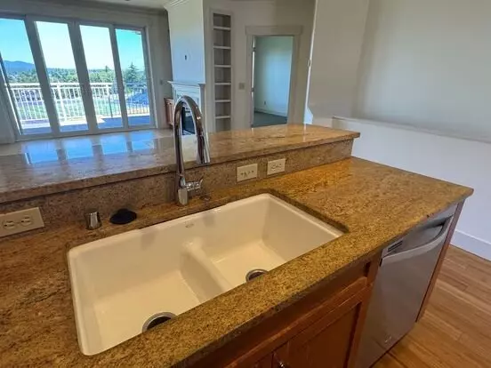 2013 H Avenue Apartment for rent in Anacortes, WA