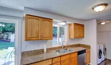 3 of 41 Wilson Duplex Apartment for rent in Burlington, WA
