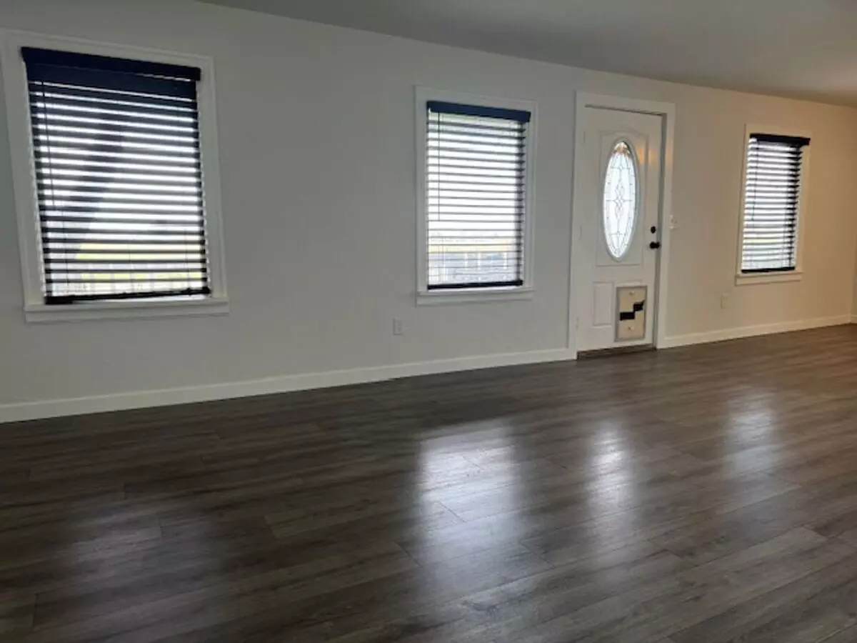 Barker Street - Duplex Apartment for rent in Mount Vernon, WA