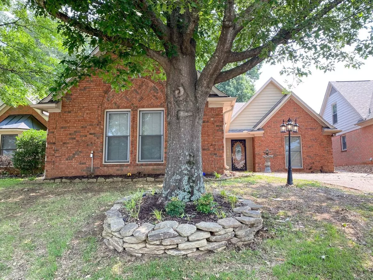 3 Bed 2 Bath In Cordova W/ Nearly 1800 Sq Ft House for rent in Cordova, TN
