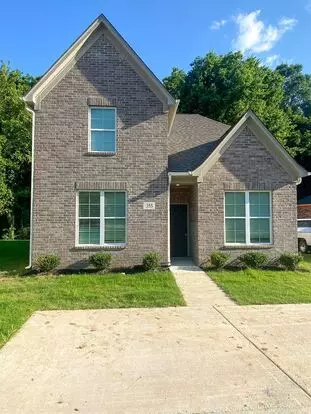 3 Bedroom, 2.5 Bath, Built In 2022, Close To The Hernando Town Square Apartment for rent in Hernando, MS