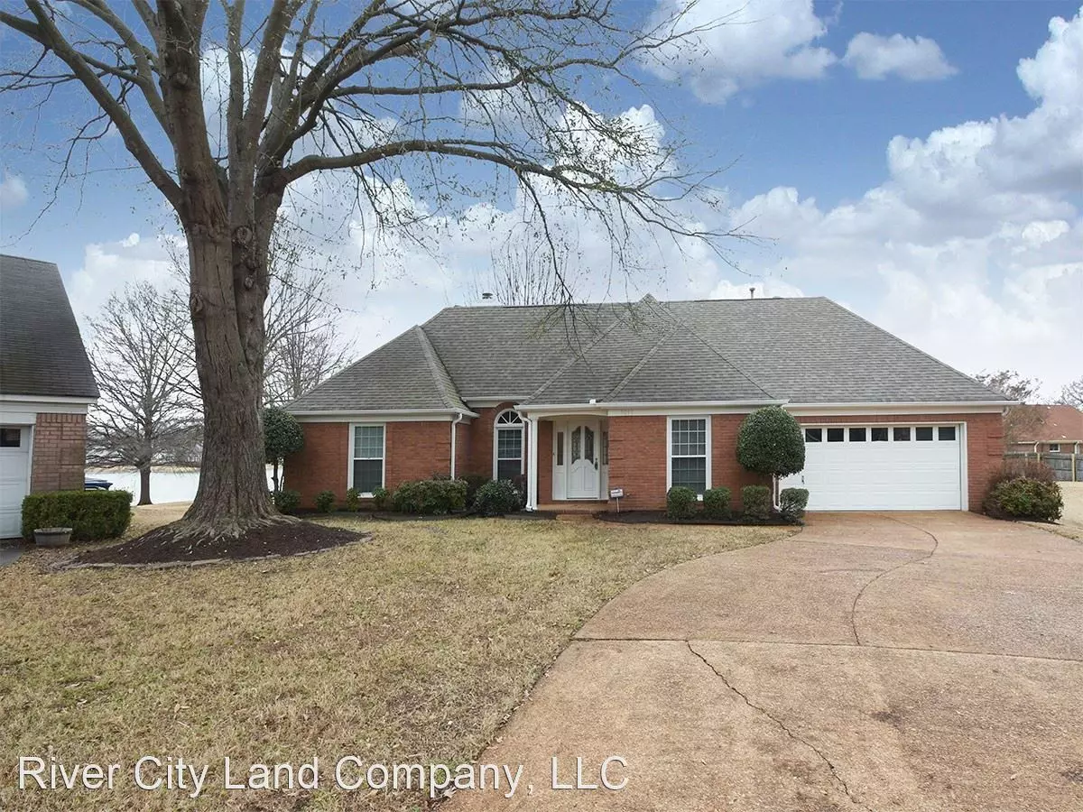 5055 Waters Edge Cv House for rent in Memphis, TN