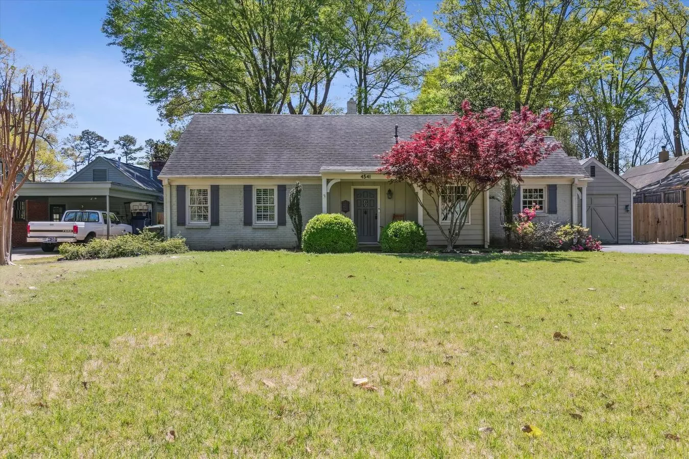 5 Bedroom 3 Bathroom With Over 3,500 Square Feet In East Memphis Near Walnut Grove And Perkins House for rent in Memphis, TN
