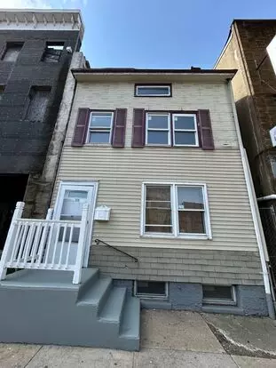 Large House On S.broad Close To Everything Apartment for rent in Trenton, NJ