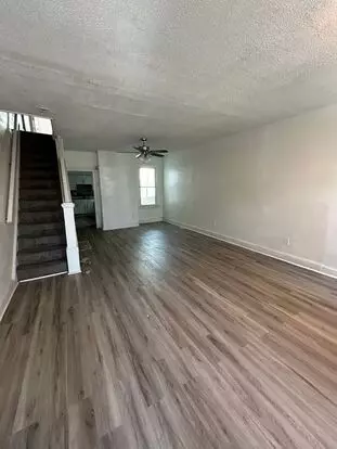 674 N Clinton Ave Apartment for rent in Trenton, NJ