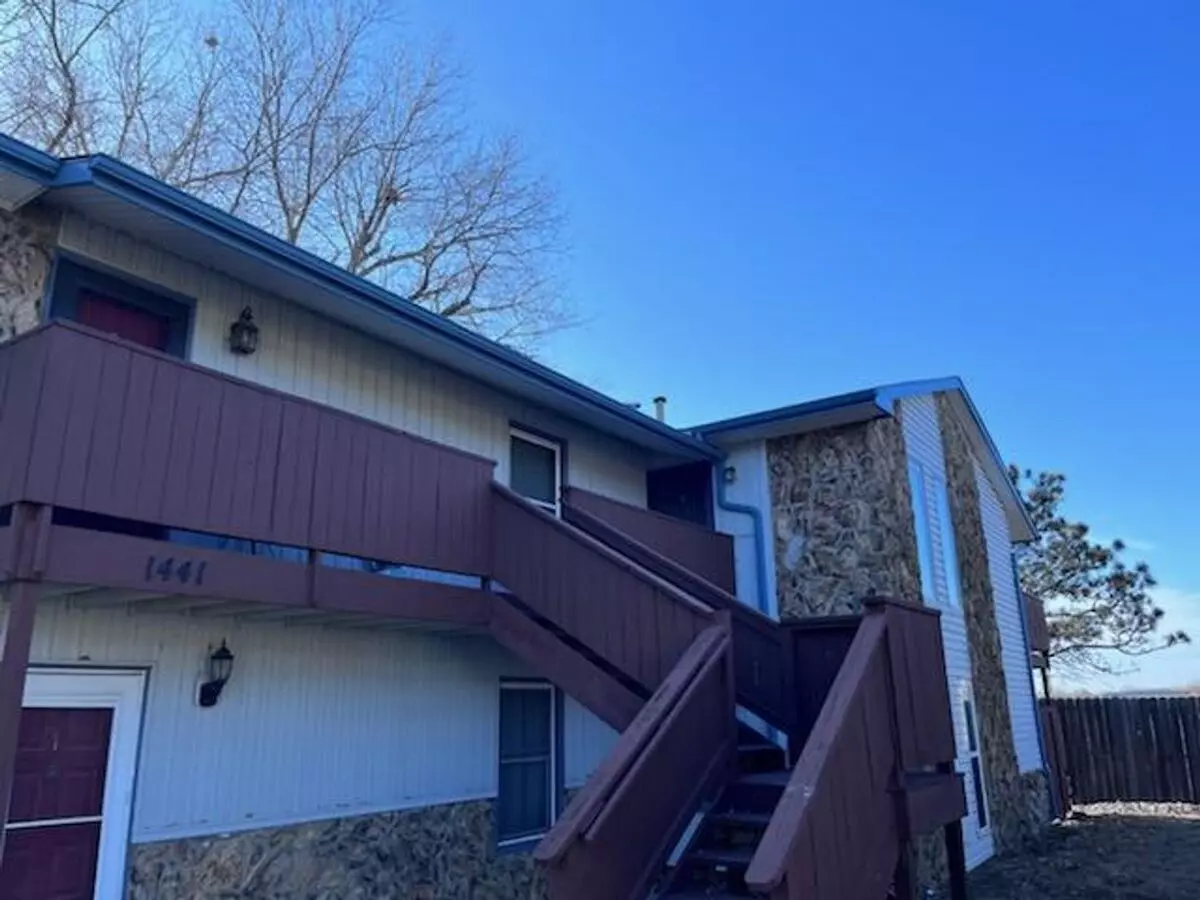 1441 N Smith Ct #4 Apartment for rent in Wichita, KS