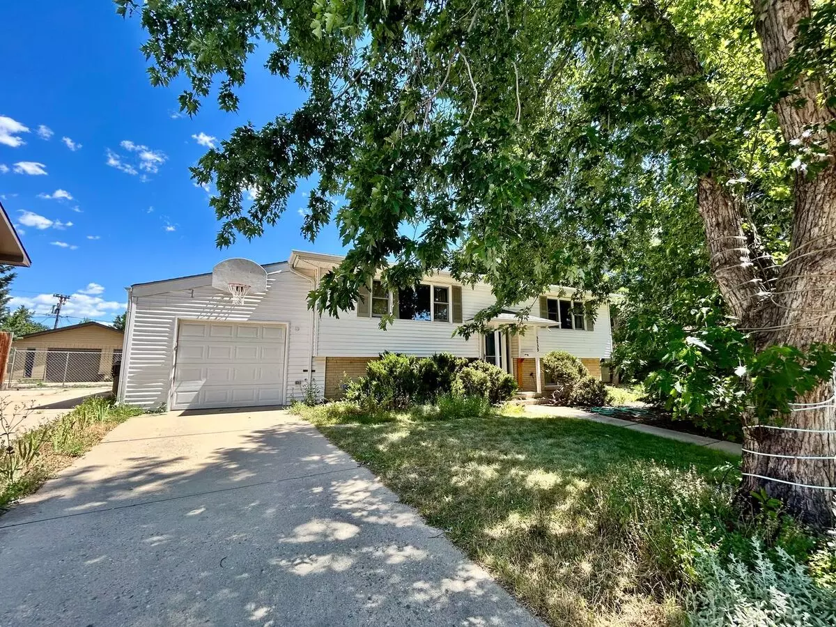 4 Bedroom Home With Large Backyard In South Boulder House for rent in Boulder, CO