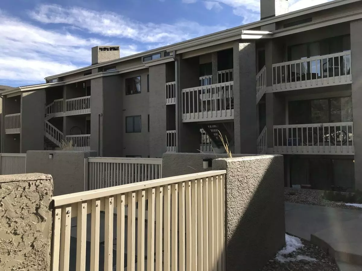 Spacious 1 Bedroom Apartment For Rent At The Seasons In South Boulder! Apartment for rent in Boulder, CO