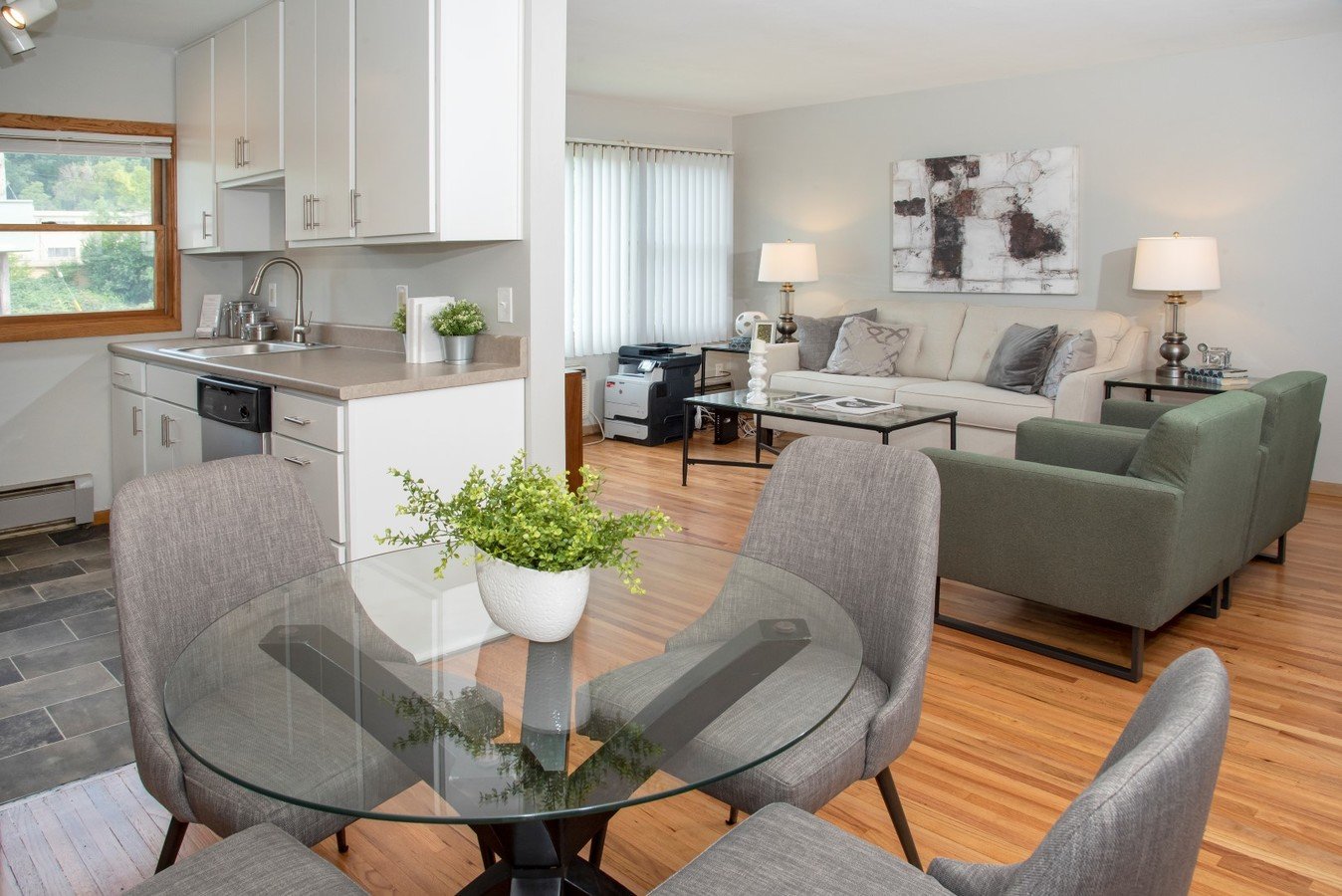 South Highland Apartments 1280 Davern St St Paul, MN