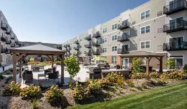 5 of 42 The Edison at Rice Creek I and II Apartment for rent in Shoreview, MN