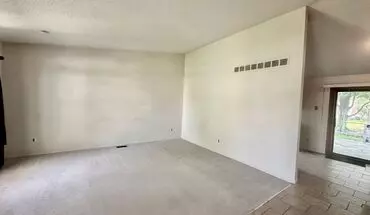5 of 23 21669 Tulipwood Stree House for rent in Woodhaven, MI