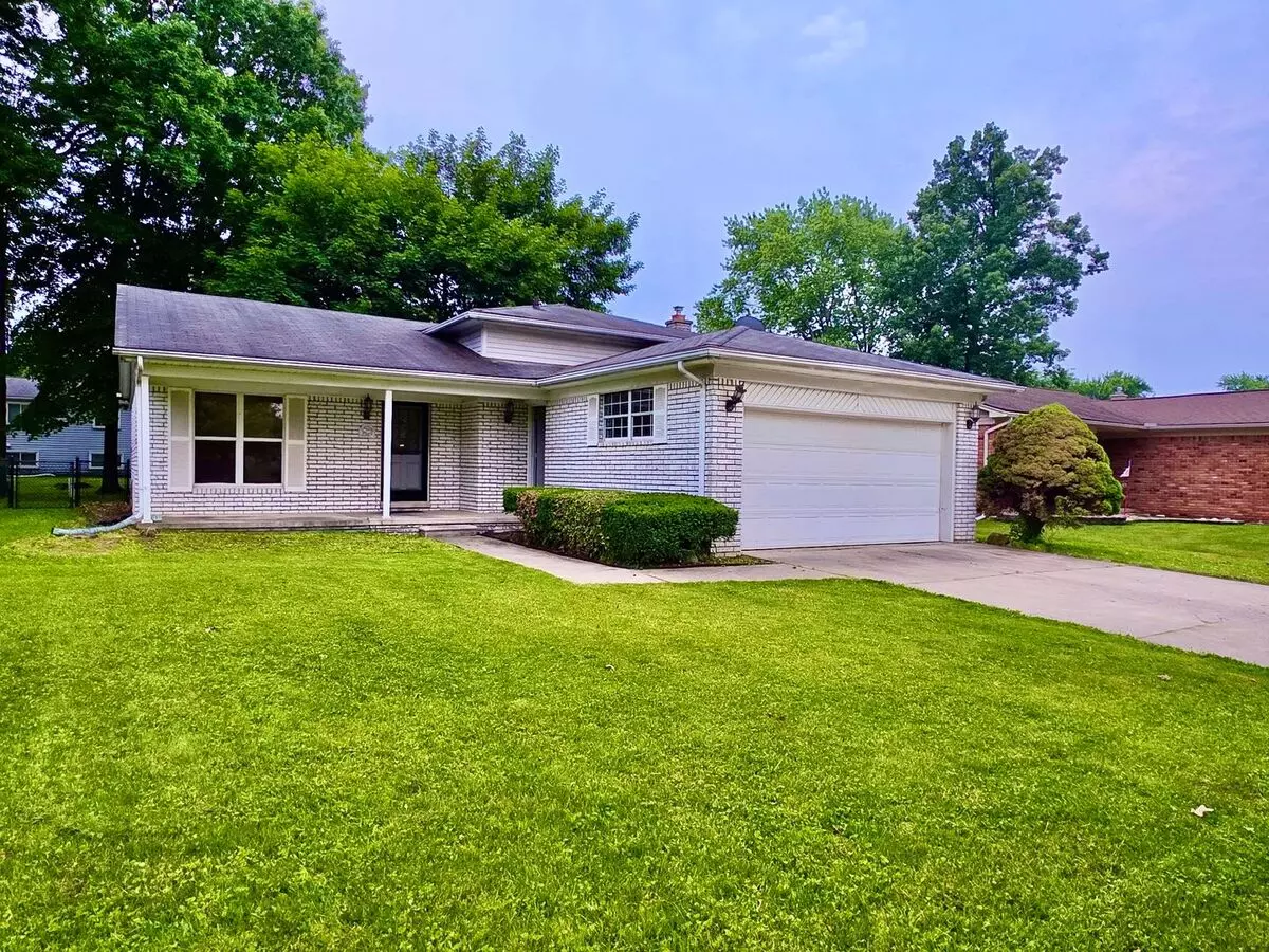 21669 Tulipwood Stree House for rent in Woodhaven, MI