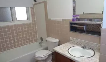 3 of 5 2345 Randolph Apartment for rent in Lincoln, NE