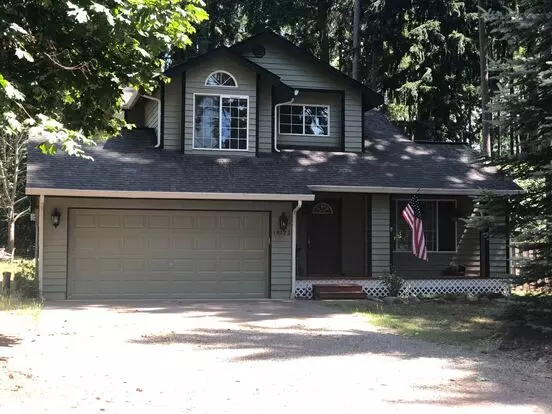 Welcome To Your Dream Home In The Lake Community Of Clearwood! Apartment for rent in Yelm, WA