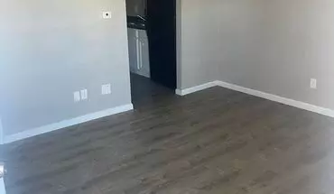 4 of 5 811 Reisch 400 W. Hay Apartment for rent in Springfield, IL