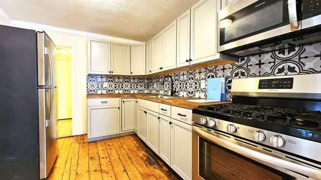 284 Manhattan Dr Apartment for rent in Burlington, VT 284 Manhattan Dr Apartment for rent in Burlington, VT