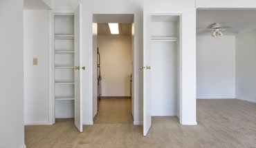 4 of 10 The Retreat At Mill Creek Apartment for rent in Lenexa, KS