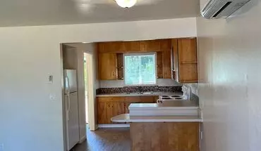 5 of 15 1740-1746 Main St SE & 1095 18th Ave SE Apartment for rent in Albany, OR