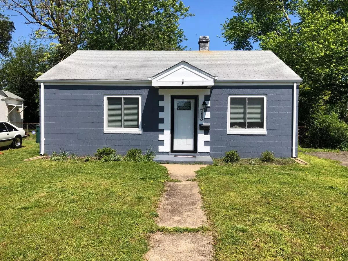 Charming 2 Bed, 1 Bath Home With Spacious Backyard House for rent in Richmond, VA