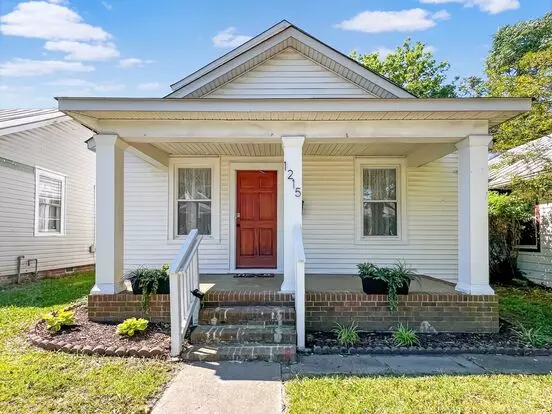 Renovated Oakwood Gem With Modern Amenities And Private Backyard! Apartment for rent in Richmond, VA