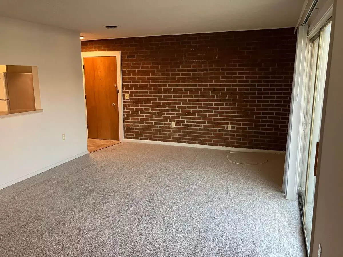 Redbud Apartments Apartment for rent in Culpeper, VA