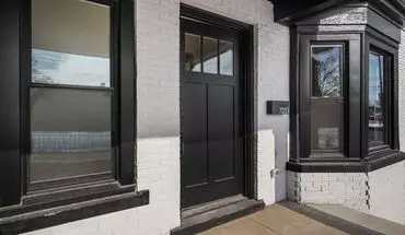 3 of 25 Kercheval 8 Apartment for rent in Detroit, MI