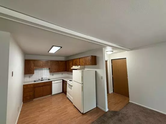 Oaks Apartment for rent in Fargo, ND
