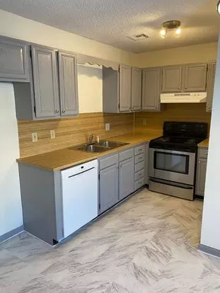 2 Bed 1 Bath 1 Car Garage Duplex In Central Broken Arrow Apartment for rent in Broken Arrow, OK 2 Bed 1 Bath 1 Car Garage Duplex In Central Broken Arrow Apartment for rent in Broken Arrow, OK