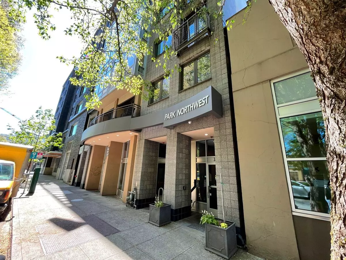Bright Condo In Nw Portland With Washer/dryer In-unit Apartment for rent in Portland, OR