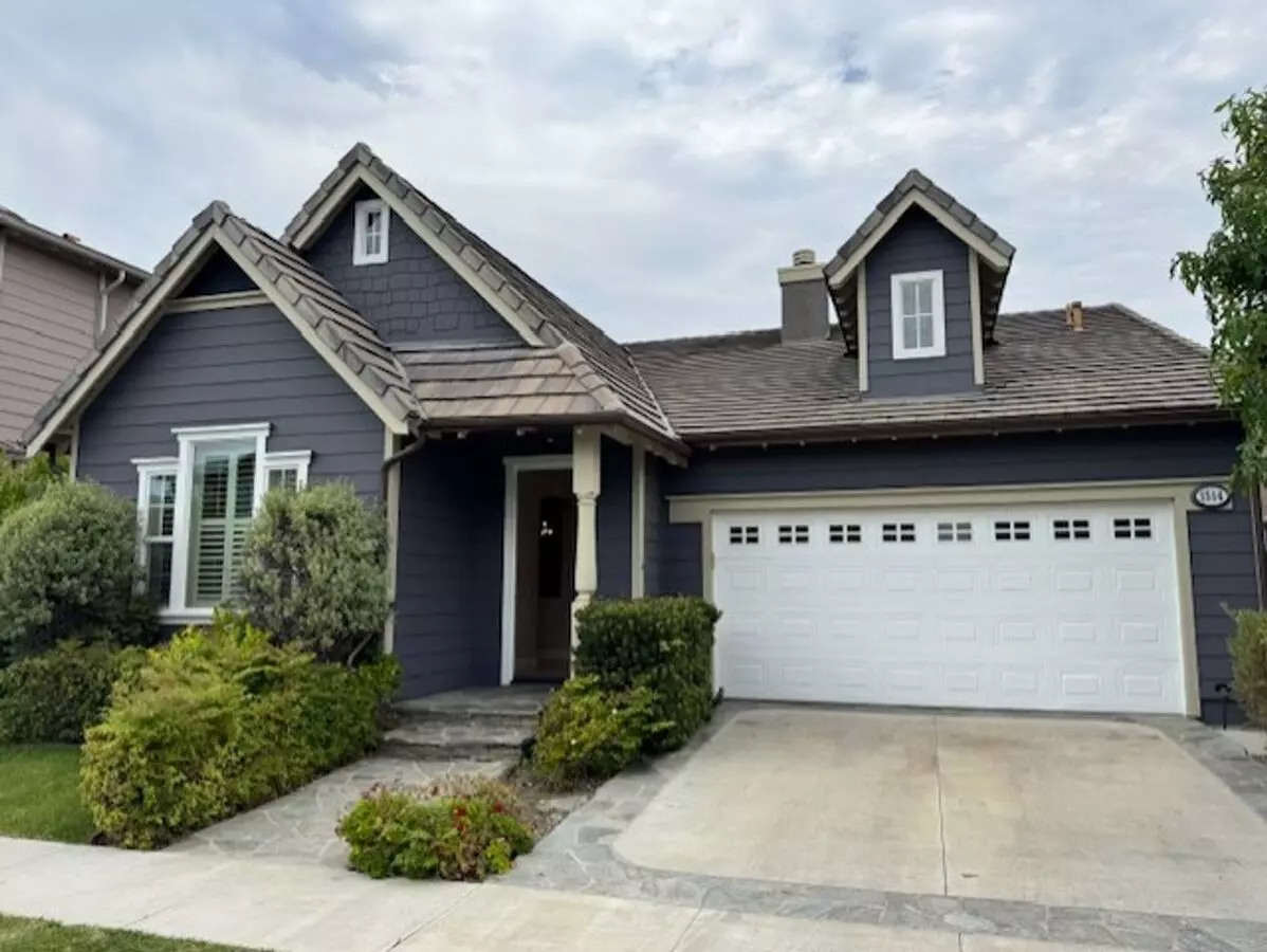 Beautifully Updated 2 Bed 2 Bath Home In Tustin: Home Office, Ac, Attached Garage, Irvine School District, And More! House for rent in Tustin, CA