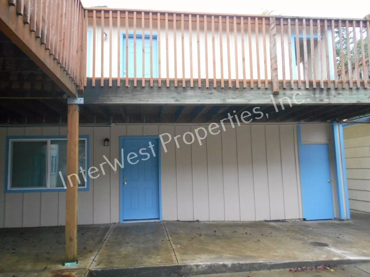 12408 -- 12414 SE IVON CT. Apartment for rent in Portland, OR