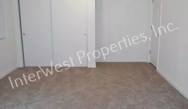 3 of 6 12408 -- 12414 SE IVON CT. Apartment for rent in Portland, OR