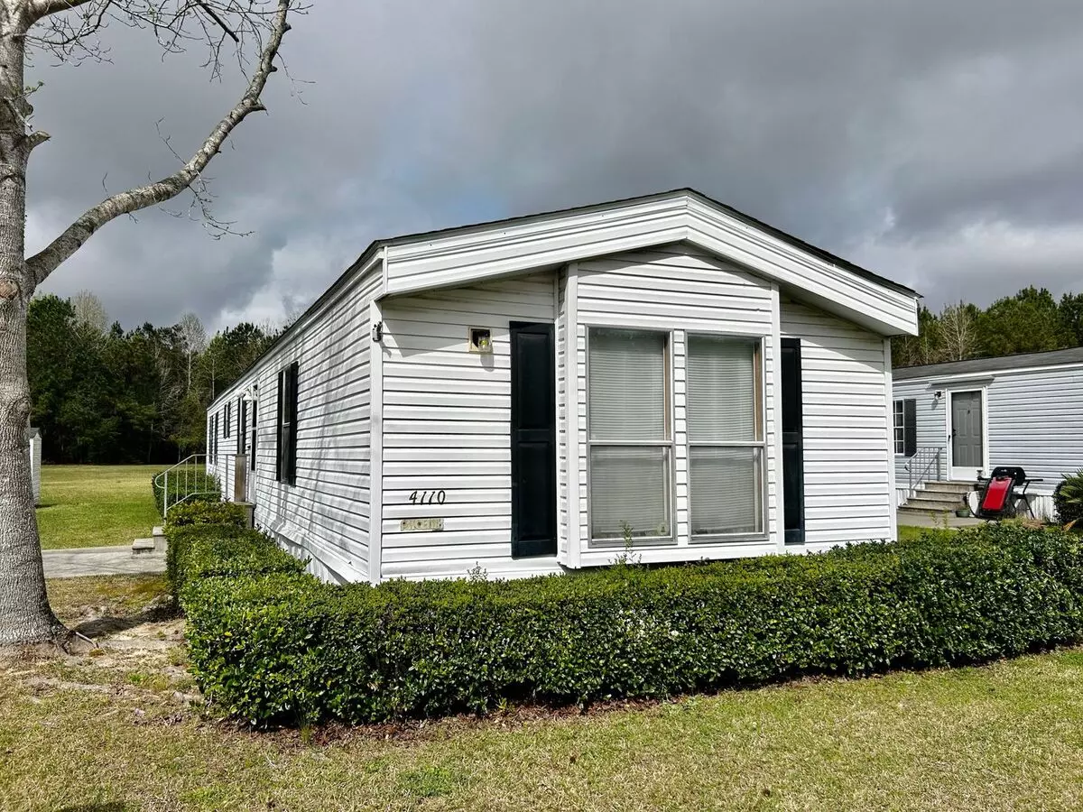 Available Now! 3 Bedroom 2 Bath Unit House for rent in Conway, SC