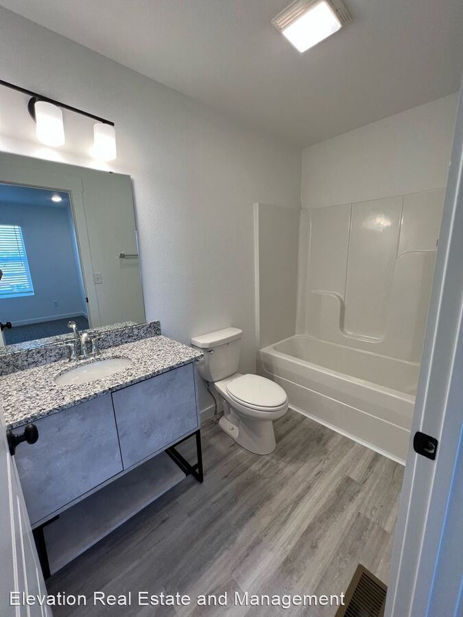 Now Leasing Featherston Village Modern... Apartments Centerton, AR