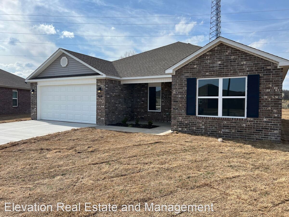919 W Aiden Dr Siloam Springs, AR House for Rent Rentable