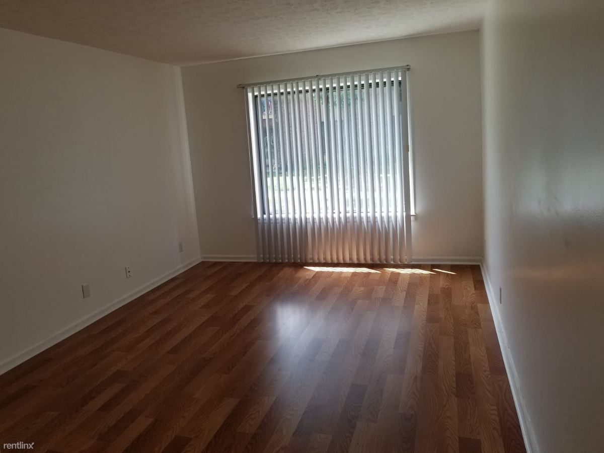 Wildwood Condominiums Apartments Louisville, KY Rentable