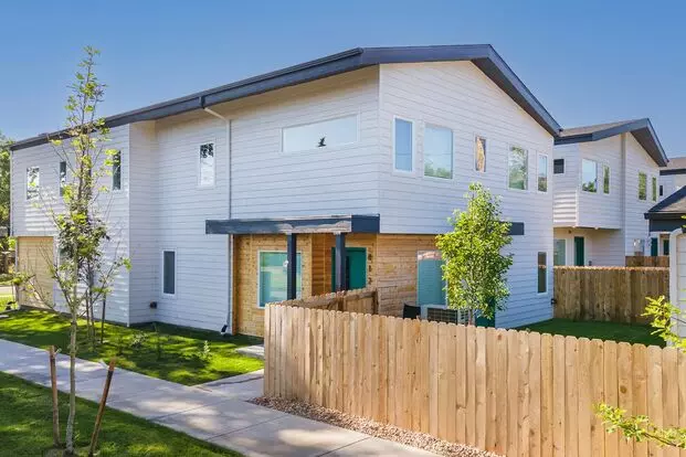 4bd Rental Duplex! Private Yard, Garage, Corner Home! Apartment for rent in Denver, CO 4bd Rental Duplex! Private Yard, Garage, Corner Home! Apartment for rent in Denver, CO