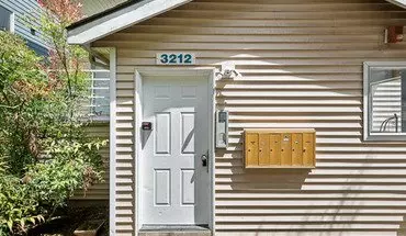 3 of 11 Drvs Dravus 8 Apartment for rent in Seattle, WA