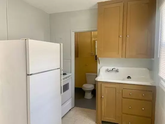 Hard To Find 1Bdrm 1 Bath With All Basic Utilities Paid Apartment for rent in Klamath Falls, OR