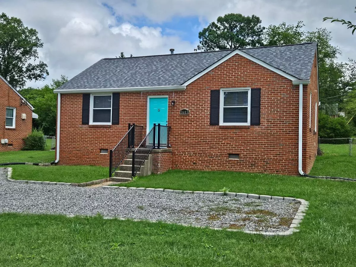 Newly Renovated 3br/1ba Home - West End - Available Now! House for rent in Richmond, VA