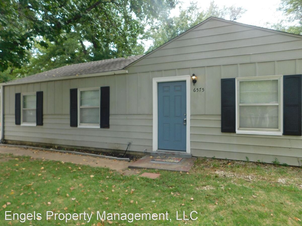 6575 N East Park View St Park City, KS House for Rent