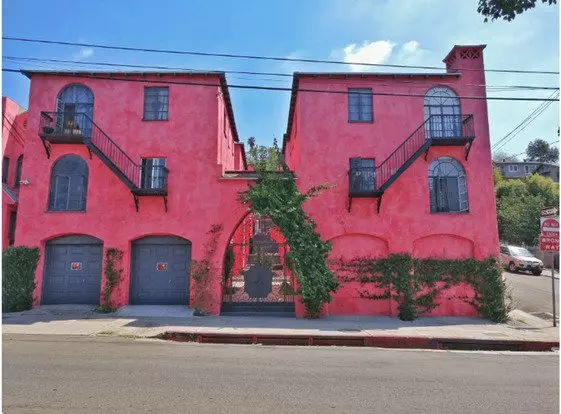Big Momma Court Apts...magical Renovated Bedrooms Available...call Now! Apartment for rent in Los Angeles, CA