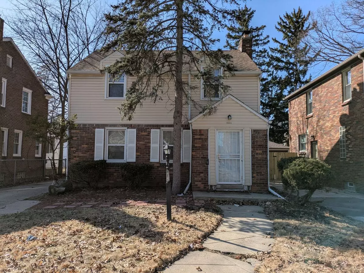 19313 Monte Vista 3Bed With Formal Dining Room And Hardwood Floors Located In Mcdowell House for rent in Detroit, MI